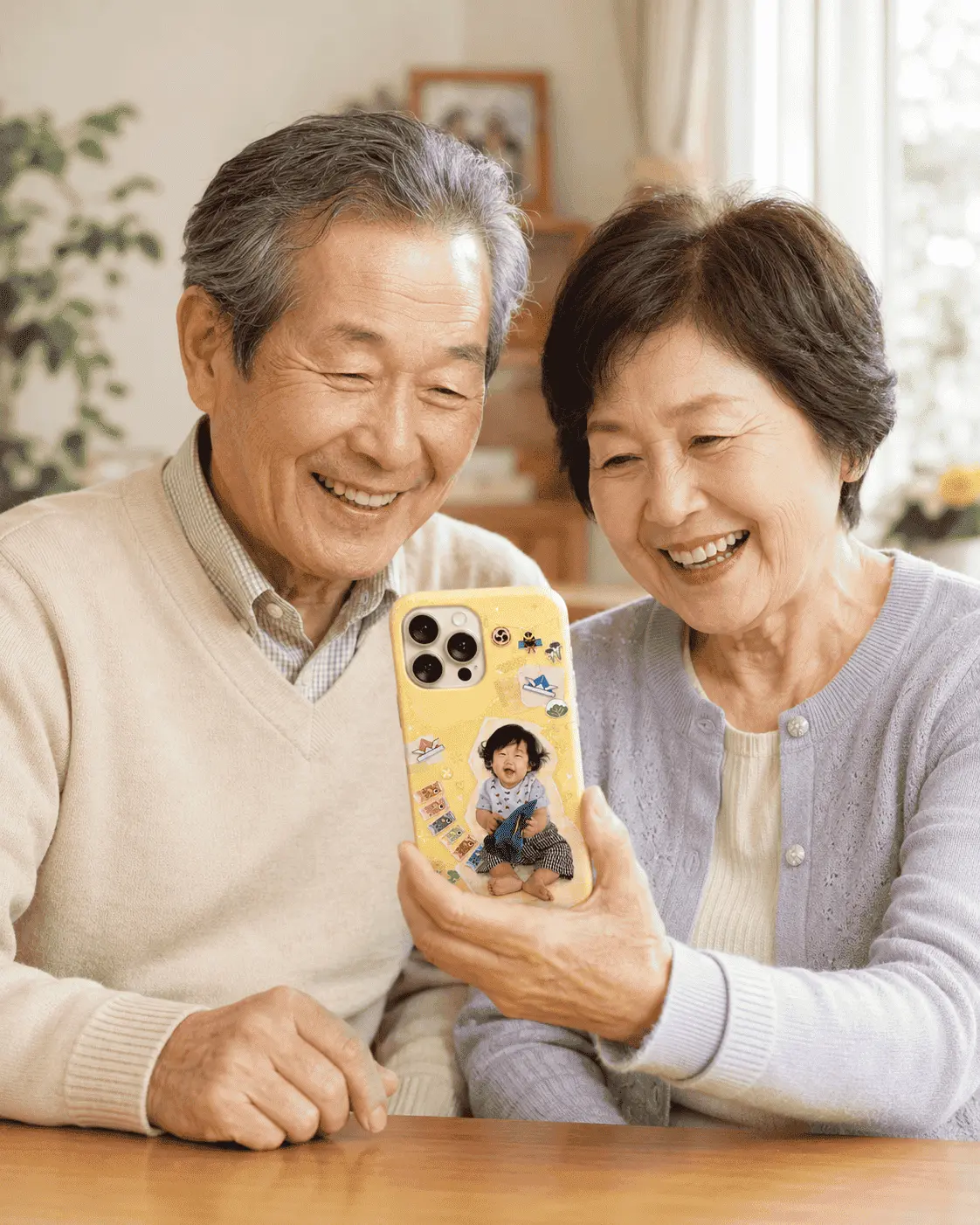子どもの成長記録を贈るスマホケース